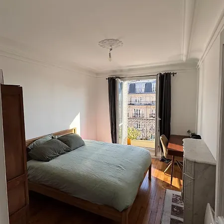 Haussmannian Appartment, Charm & Unobstructed View 巴黎